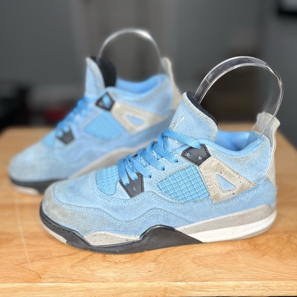 Jordan 4 Retro 'University Blue' | kids sz 2Y | light blue | Used - Picture 4 of 8